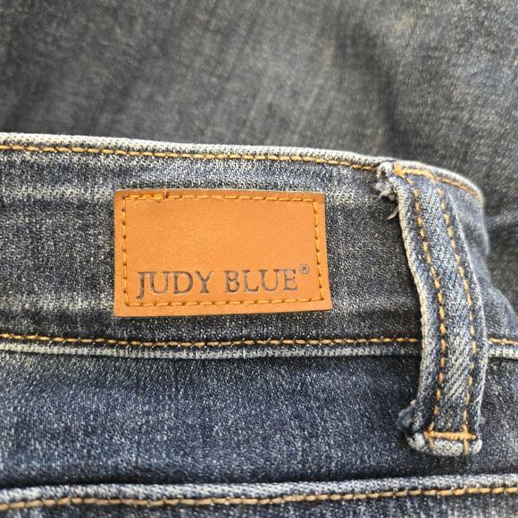 Judy Blue Tamara Distressed Cropped Fit Straight Jean Size 18W - Picture 7 of 9